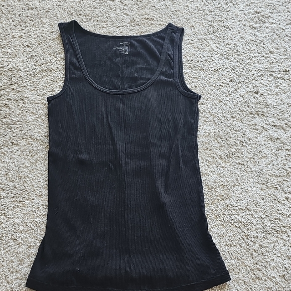 Old Navy Black Ribbed Tank Top - Picture 1 of 4